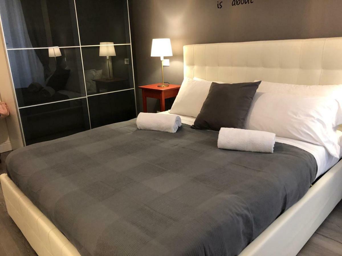 109 Suites Roma エクステリア 写真